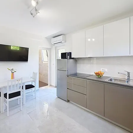 Charming Gabrijela 2 - For 2 Persons, With Terrace *