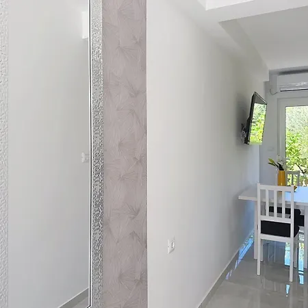 Charming Gabrijela 2 - For 2 Persons, With Terrace Apartment Baska (Krk)