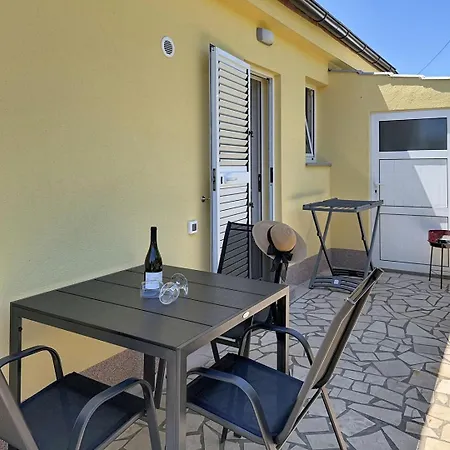 Charming Gabrijela 2 - For 2 Persons, With Terrace Apartment Baska (Krk)